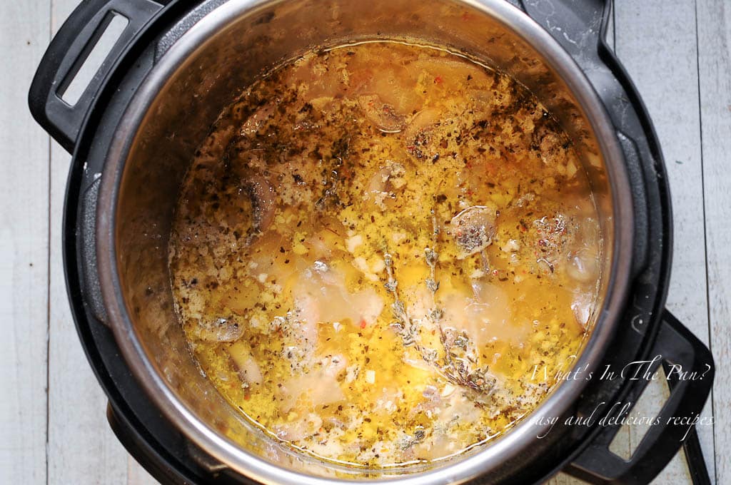 Instant Pot Pork Chops in Mushroom Gravy