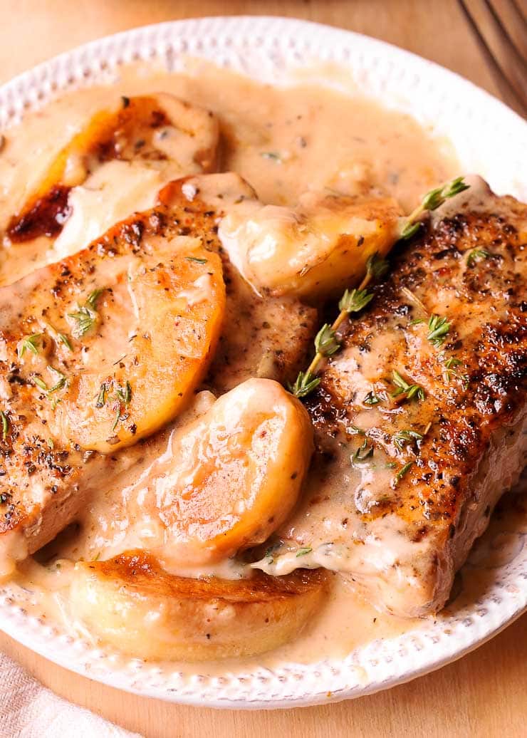 Pork Chops with Cider and Apples