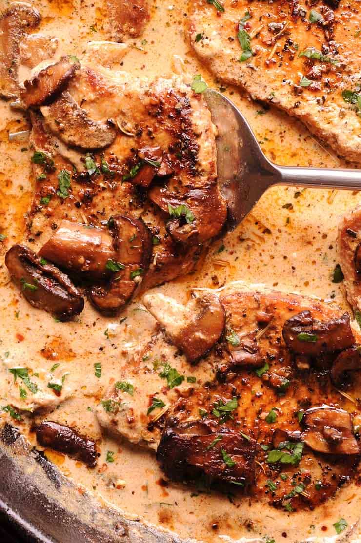 Pork Chops in Creamy Mushroom Sauce