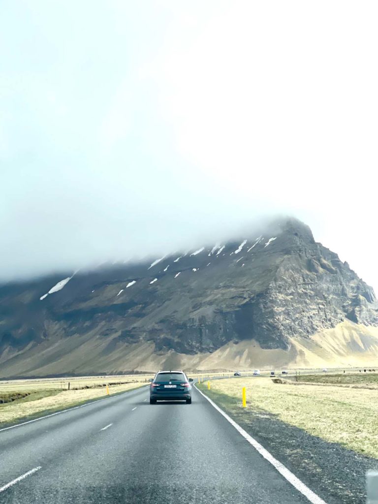 How to get around Iceland by Car