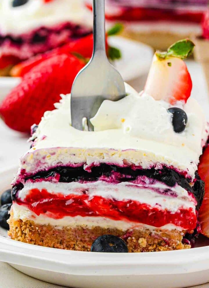 No Bake Strawberry Blueberry Dessert