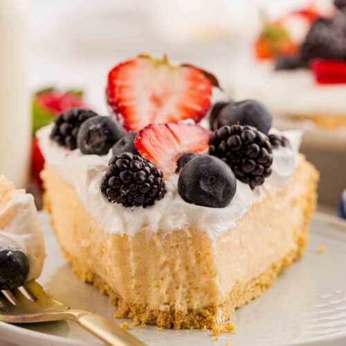 No Bake Berry Pudding Pie