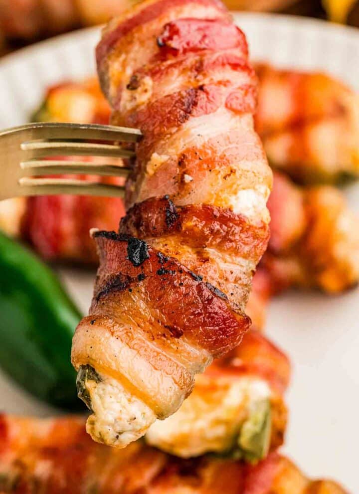 Bacon wrapped jalapeño poppers