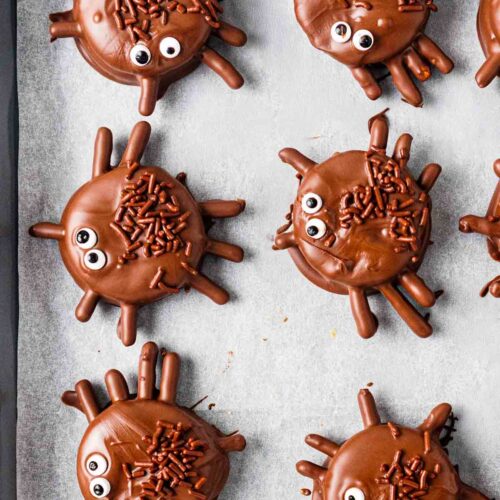 Halloween Spider chocolate ritz crackers