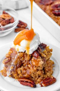 pecan pie dump cake