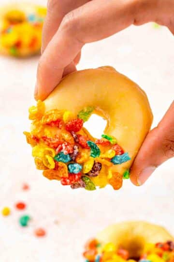 fruity pebbles donuts