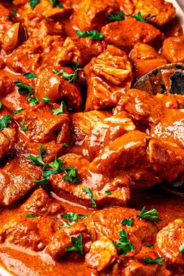 Slow Cooker Butter Chicken (Juicy Breasts, Extra‑Creamy Sauce)