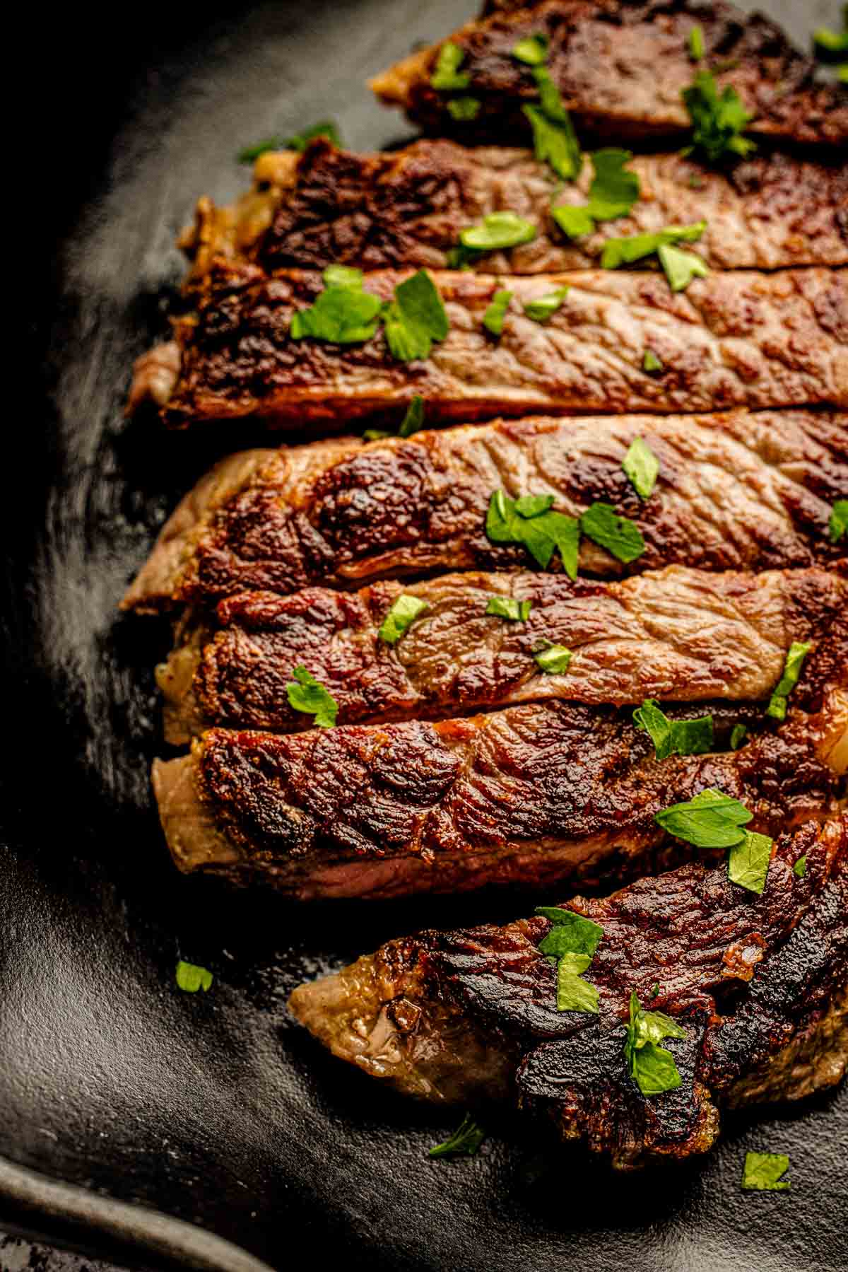 seared sirloin steak in the cast iron pan