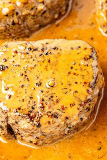 peppercorn steak in creamy peppercorn sauce
