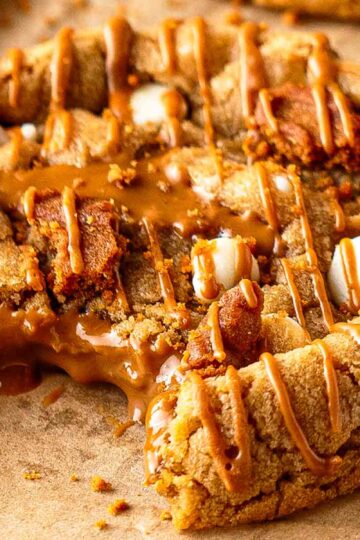biscoff lava cookies