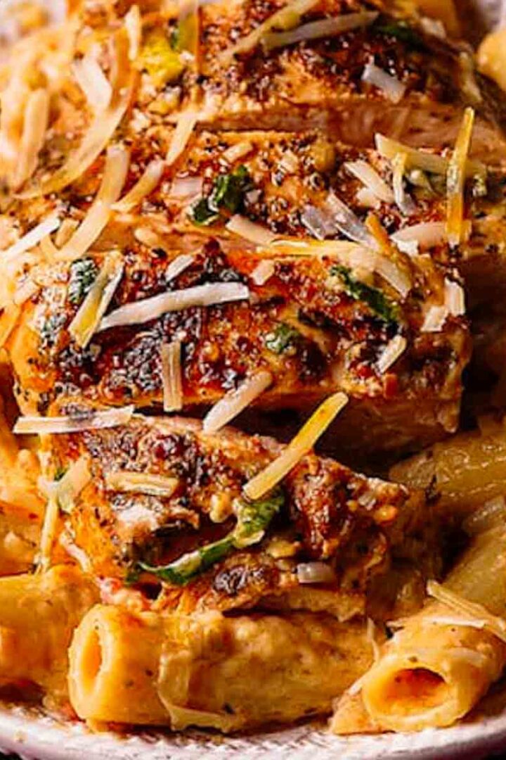 Creamy Chicken Pasta in Wine Sauce