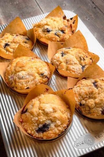 Blueberry Muffins with Lemon Crumb Topping