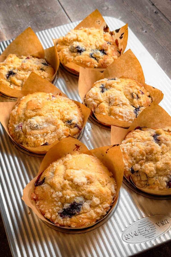 Blueberry Muffins with Lemon Crumb Topping