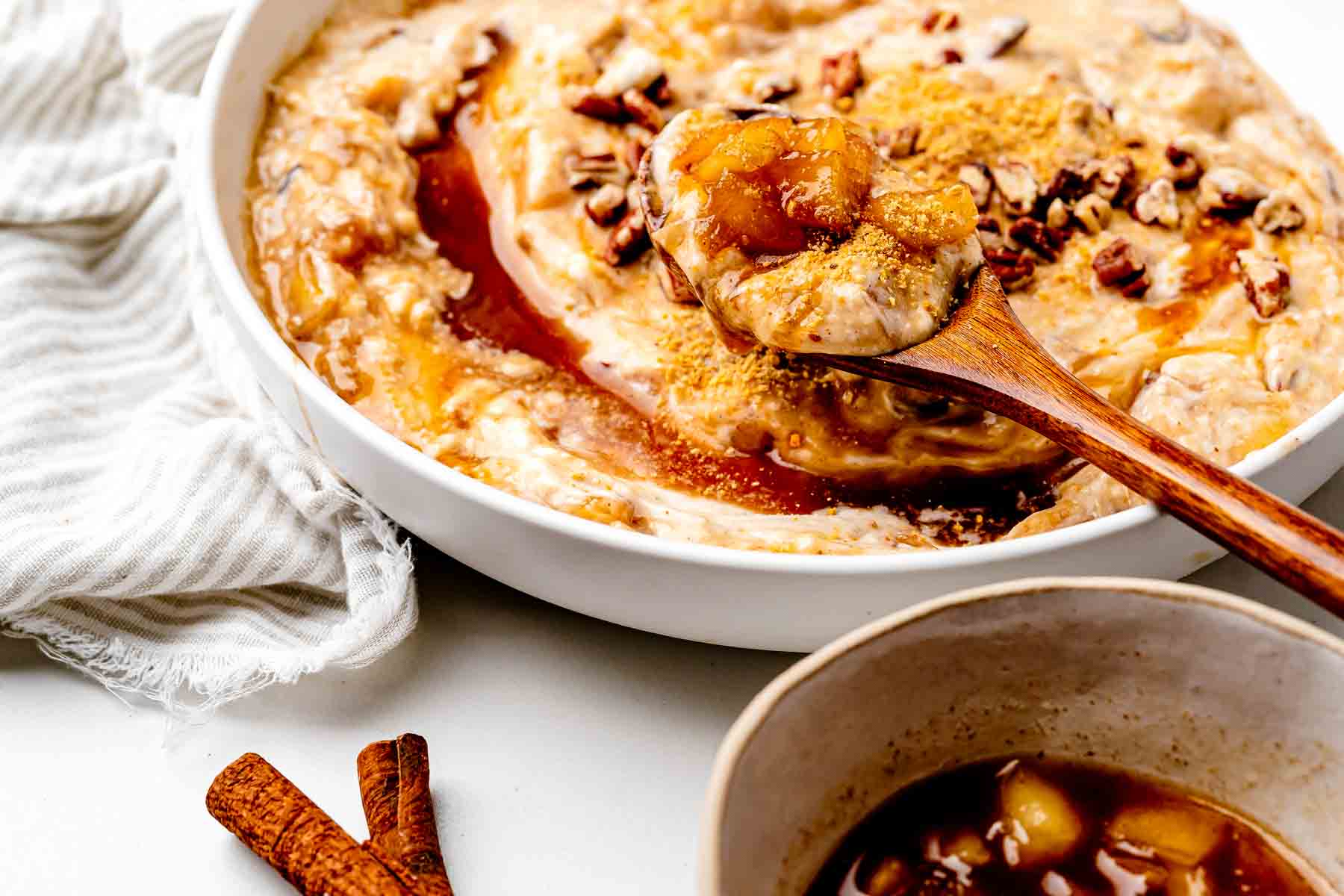 Caramel Apple Cheesecake Dip (No-Bake, 25 Minutes)