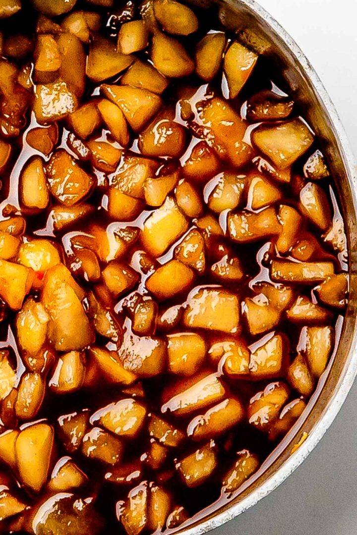 how to cook cinnamon apples in the skillet